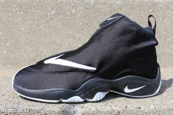 nike air zoom flight the glove 手套正式发售616772-001 The Glove 正式回归，佩顿上脚回顾