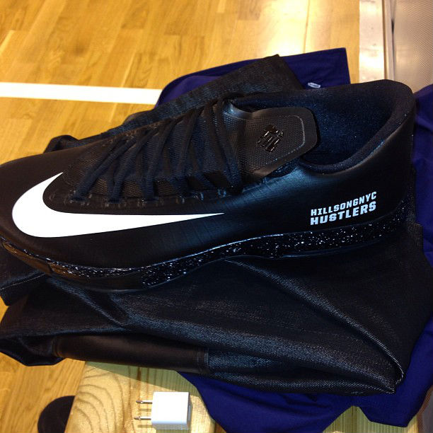 杜兰特  KD6 ＂Hillsong NYC Hustlers＂ 配色曝光
