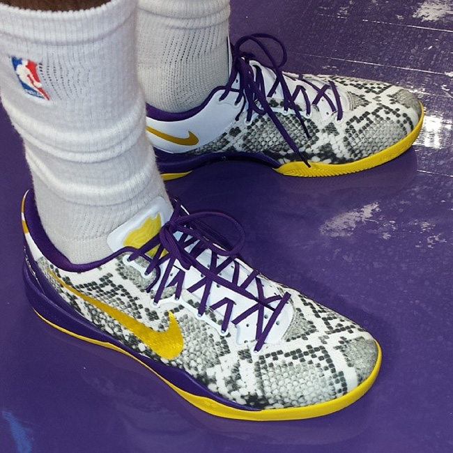 尼克,杨,上,脚,Kobe,System,新款,配色,尼克,  尼克杨上脚 Kobe 8 System 新款配色