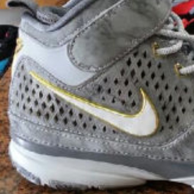科比2 科比2复刻配色640222-001 疑似 Nike Zoom Kobe 2 PRELUDE 复刻版实物曝光