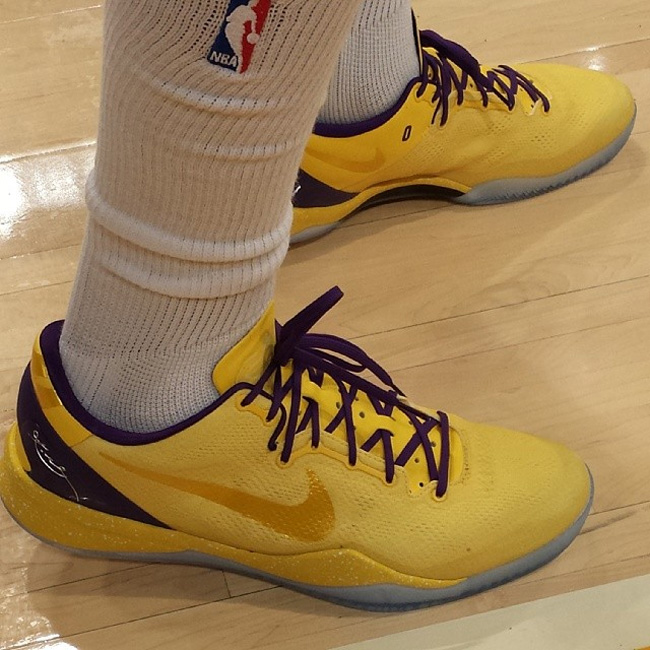 kobe 8 Kobe 8 尼克杨近期赛场球鞋上脚一览