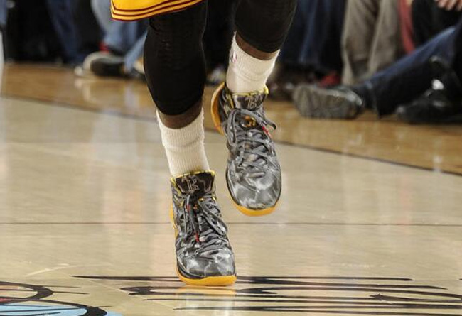 Kyrie Irving HD2013 Kyrie Irving HD2013 凯里·欧文赛场上脚 Nike Hyperdunk 2013 新款 PE