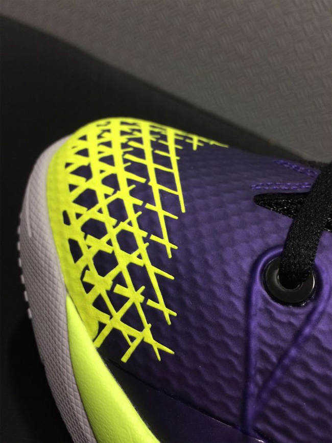 Venomenon 4,科比毒液4,XDR,夜光大底 科比毒液4夜光大底XDR Nike Kobe Venomenon 4 紫绿配色实物曝光