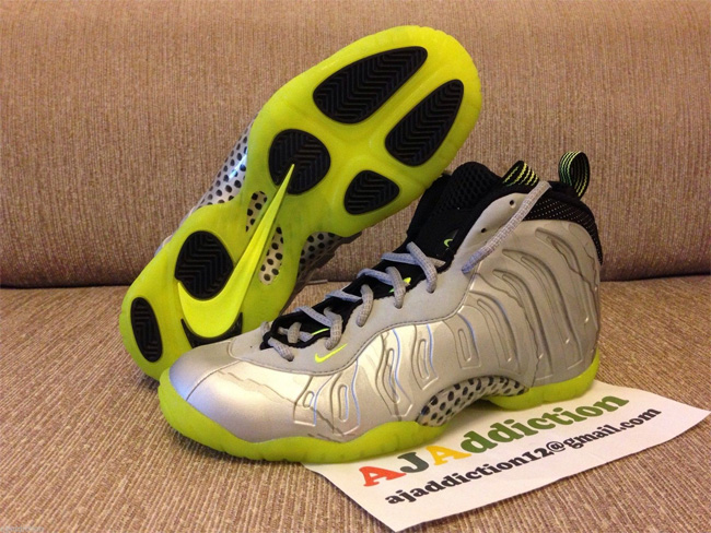 Nike Air Foamposite One,喷泡 女款 Air Foamposite One GS 女款喷泡来袭！3M 反光迷彩喷实物图赏