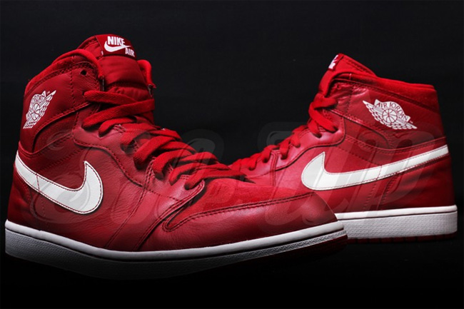 Air Jordan 1 Retro High OG,Air 2014 AJ1红色麂皮555088-601 Air Jordan 1 Retro High OG 红色麂皮高清图赏