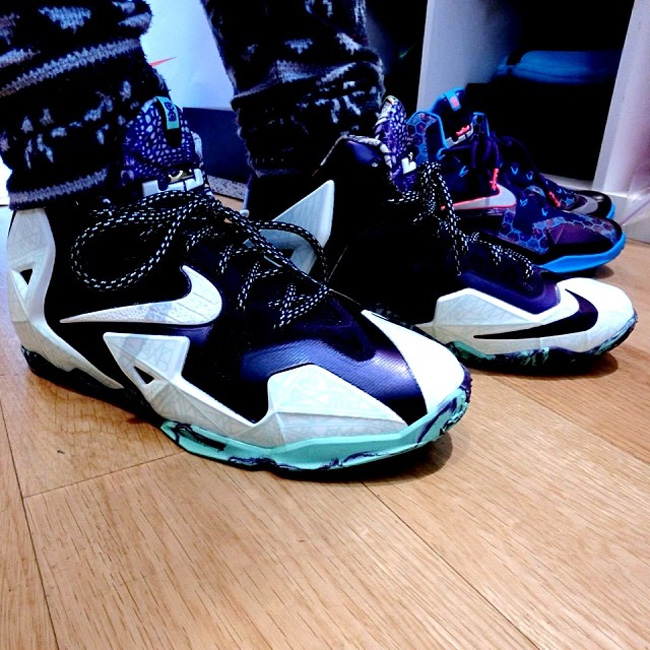 621712-701,LeBron 11 ASG,LBJ11 LBJ11全明星621712-701 LeBron 11 ASG 全明星配色夜光鞋面展示