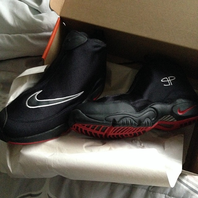 佩顿手套,The Glove,Nike Zoom Fligh 佩顿手套 Nike Zoom Flight The Glove 全黑配色曝光