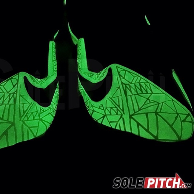 LeBron 11,LBJ11全明星,LBJ11,62171 LBJ11全明星621712-701 LeBron 11 ASG 全明星配色夜光鞋面展示