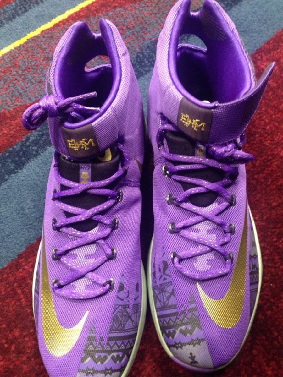 Nike Zoom Hyperrev,BHM黑人月  Nike Zoom Hyperrev BHM 黑人月配色更多实物曝光