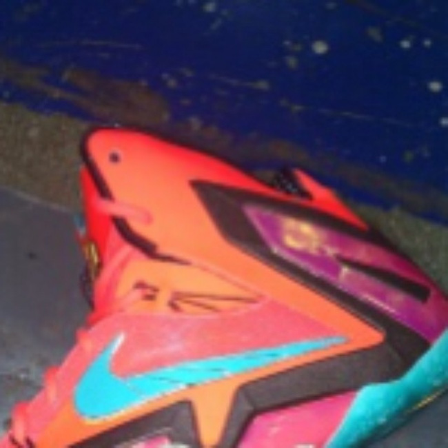 LBJ11,LeBron 11 LBJ11 F&F LeBron 11 Elite Friends & Family 谍照曝光