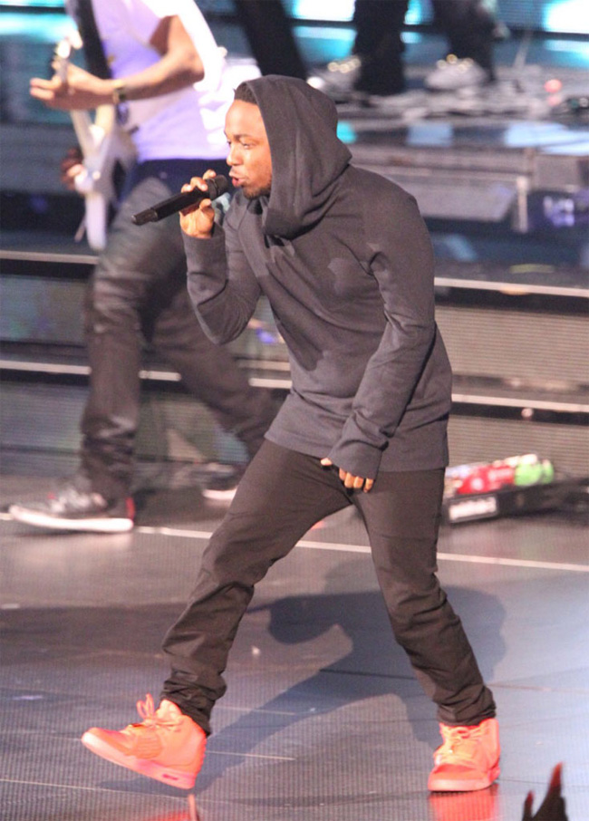 Nike Air Yeezy 2 Red October 红椰子发售508214-660 Kendrick 上脚 Nike Air Yeezy 2 ＂Red October＂