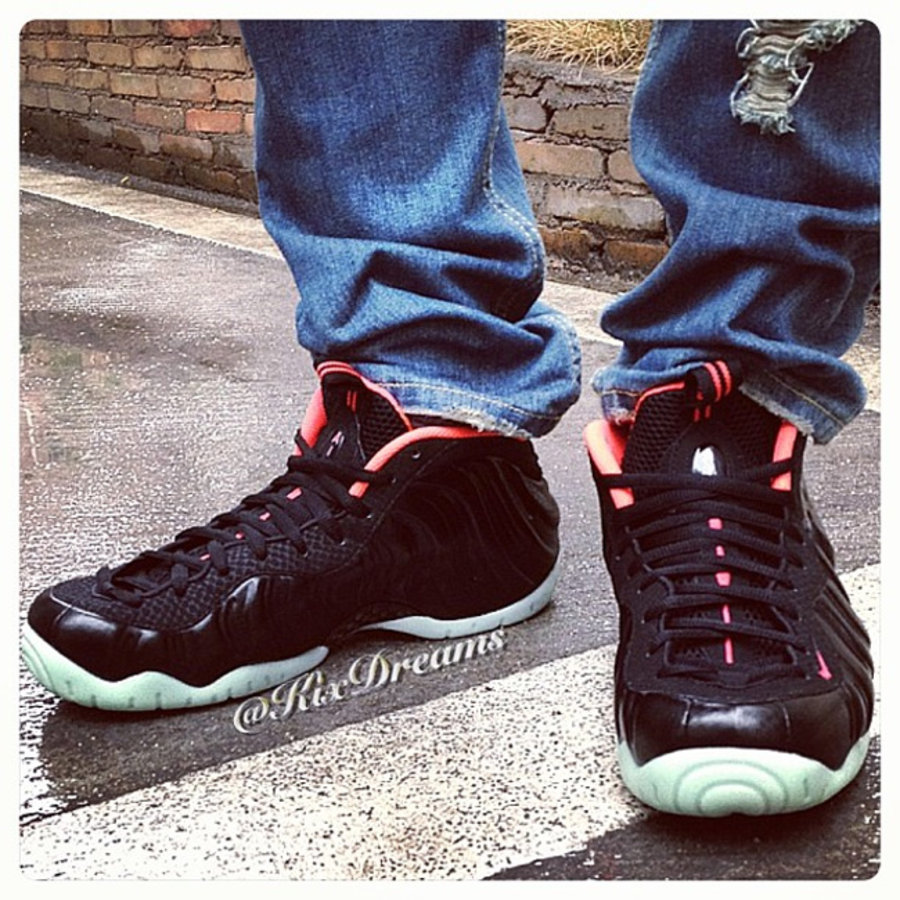 616750-001,黑粉椰子泡,Foamposite Pr 黑粉椰子泡616750-001 Nike Air Foamposite Pro ＂Yeezy＂ 上脚实拍