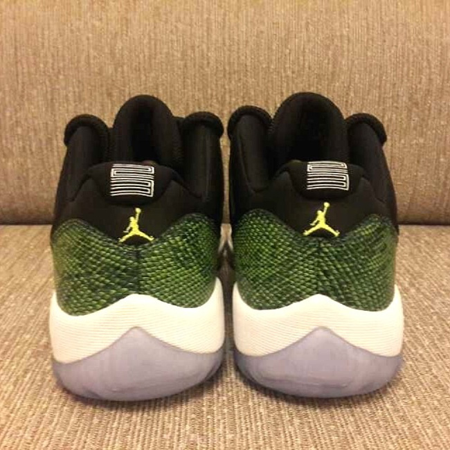 Air Jordan 11 Low,AJ11 Low,AJ1 AJ11 Low 低帮售价市场价 Air Jordan 11 Low ＂Green Snakeskin＂ 实物图赏