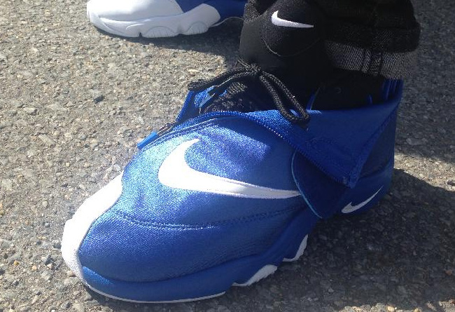 Nike,Nike, 佩顿手套复刻新配色616772-400 Nike Zoom Flight The Glove 蓝白配色实物图赏