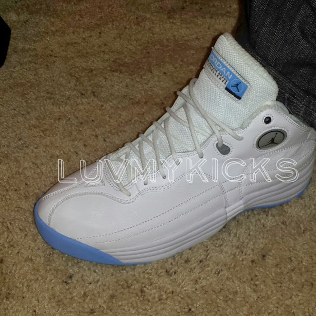 Jordan Team One,复刻,北卡配色,644938 644938-107 Jordan Team One 白北卡配色复刻版更多实物图片