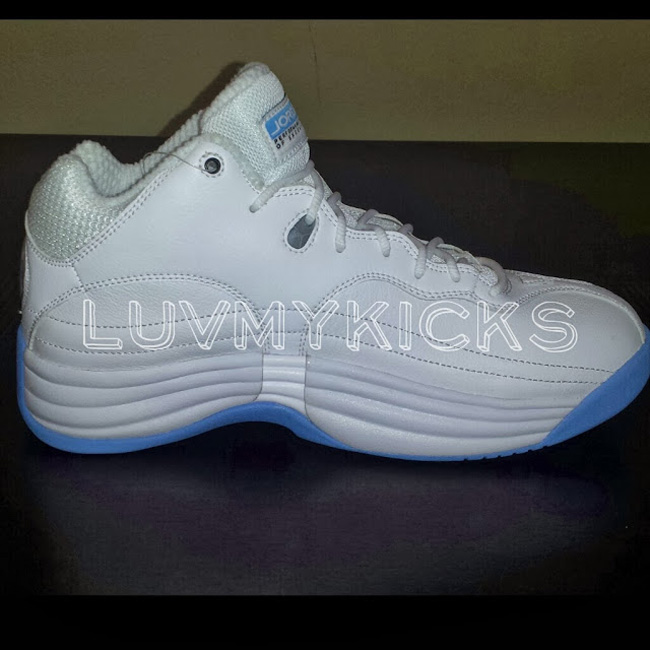 Jordan Team One,复刻,北卡配色,644938 644938-107 Jordan Team One 白北卡配色复刻版更多实物图片