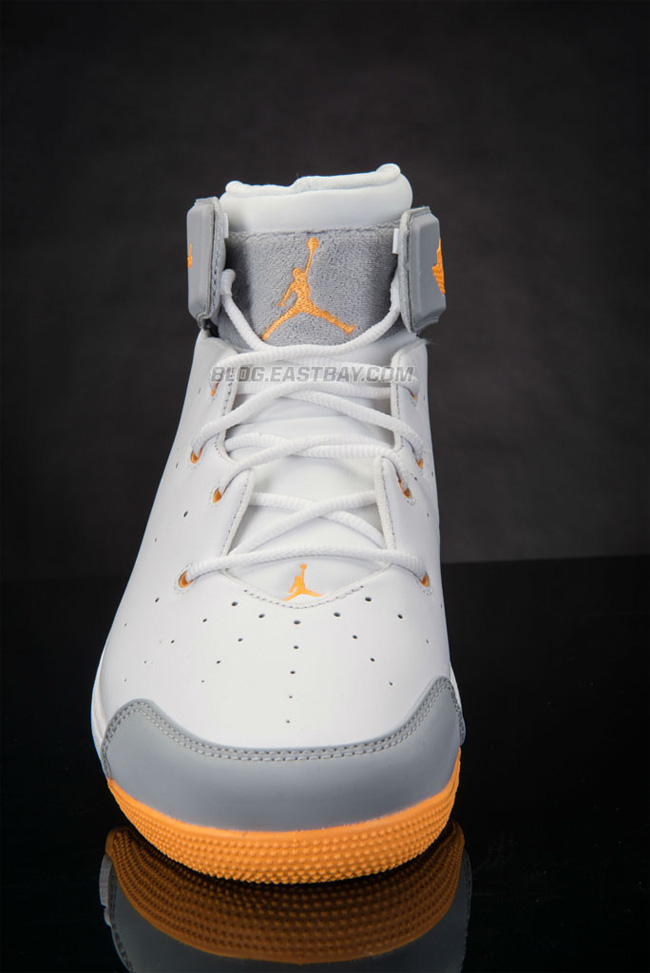 Jordan Melo 1.5  Jordan Melo 1.5 "Atomic Mango" 即将发售