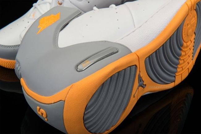 Jordan Melo 1.5  Jordan Melo 1.5 "Atomic Mango" 即将发售