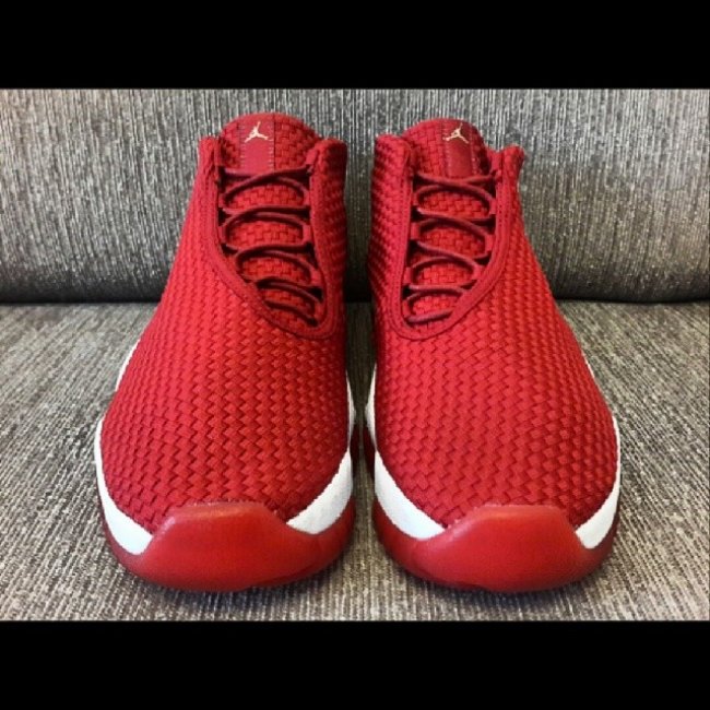 Jordan Future  Jordan Future ＂True Red＂ 全红配色实物曝光