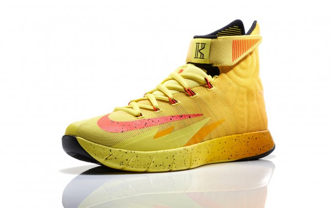 凯里欧文,Hyperrev 凯里欧文战靴 Nike Zoom Hyperrev Kyrie Irving PE 即将发售