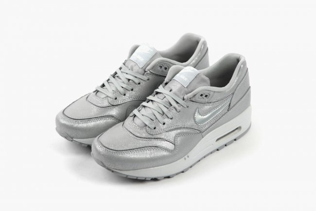 Nike Air Max 1,Nike Blazer Mid  Nike WMNS ＂Wolf Grey＂ Cut Out 配色系列