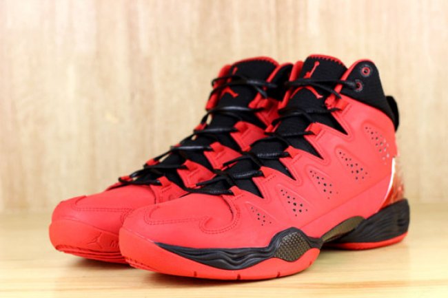 Jordan Melo M10 安东尼 Jordan Melo M10 “Fire Red” 全新配色曝光