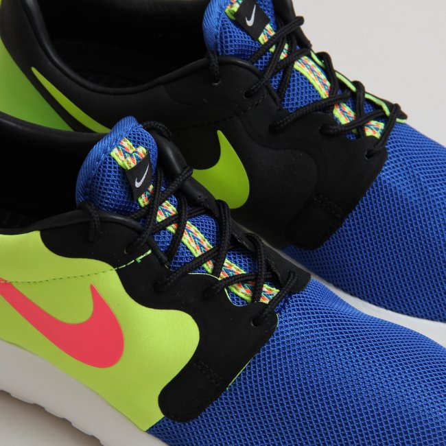 Nike Roshe Run  Nike Roshe Run HYP PRM “Magista” 实物图赏