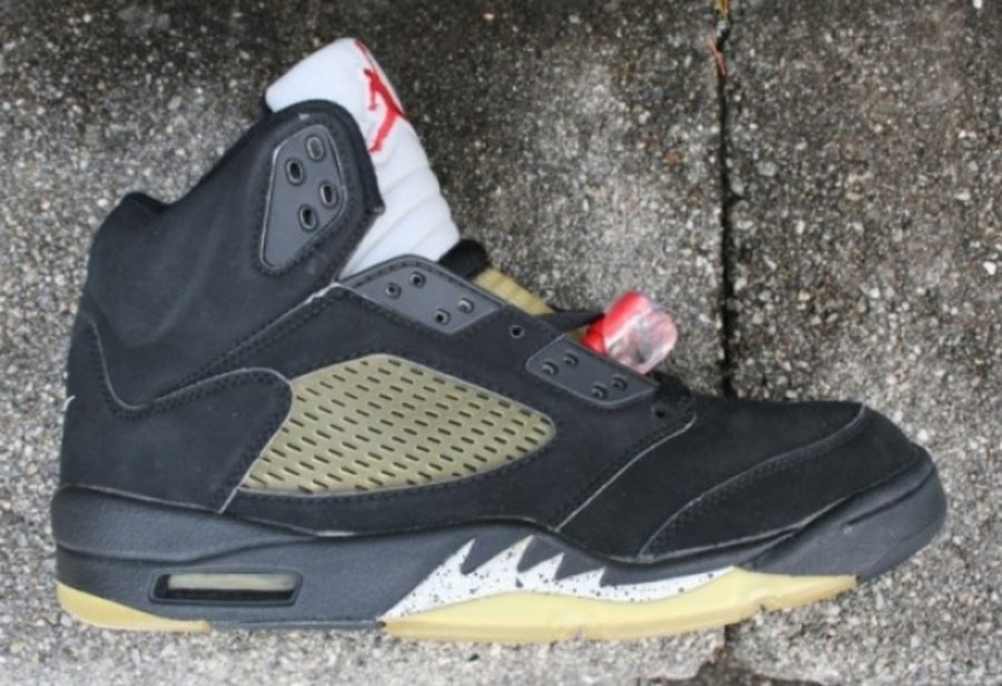 AJ5银灰,AJ5,Air Jordan 5 AJ5银灰 Air Jordan 5 “Metallic” 乔丹亲签版现身 eBay