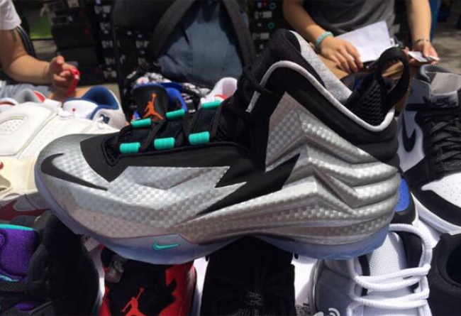 684758-001,684758-500,Nike Chu 巴克利684758-001 Nike Chuck Posite 发售信息