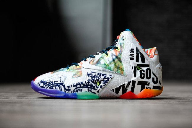 LBJ11,LeBron 11,What The LeBro LBJ11 650884-400 LeBron 11 “What the LeBron” 实物近赏