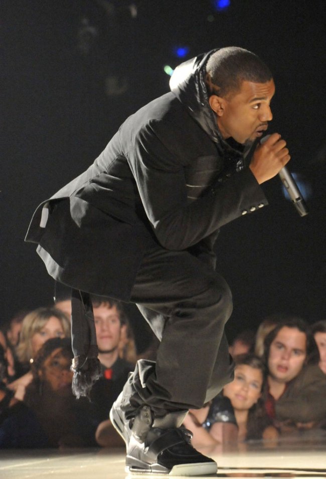 Nike Air Yeezy,Kanye West 椰子上脚价格 Kanye West 侃爷 Nike Air Yeezy 上脚回顾 Nike Air Yeezy,Kanye West 椰子上脚价格 Kanye West 侃爷 Nike Air Yeezy 上脚回顾