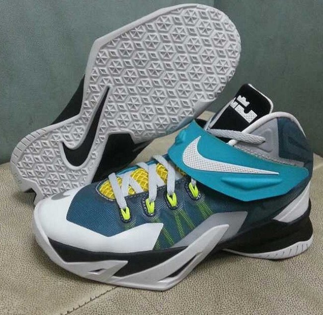 Nike Zoom Soldier 8,士兵8 士兵8 Nike Zoom Soldier 8 双色曝光