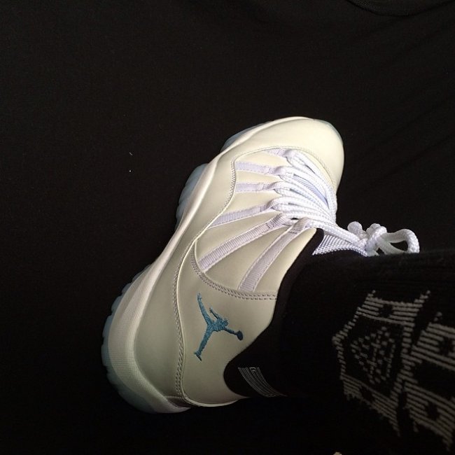 378037-117,AJ11,Air Jordan 11 AJ11传奇蓝378037-117 Air Jordan 11 ＂Legend Blue＂ 上脚实拍