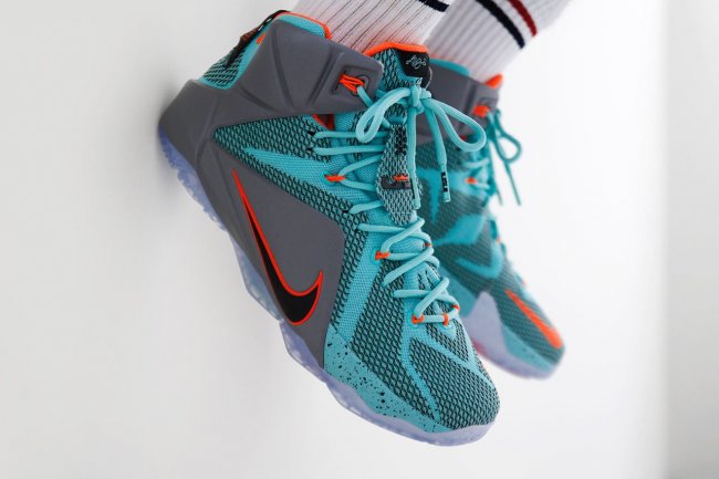 684593-301,LBJ12,LeBron 12 LBJ12 684593-301 LeBron 12 NSRL 上脚实拍