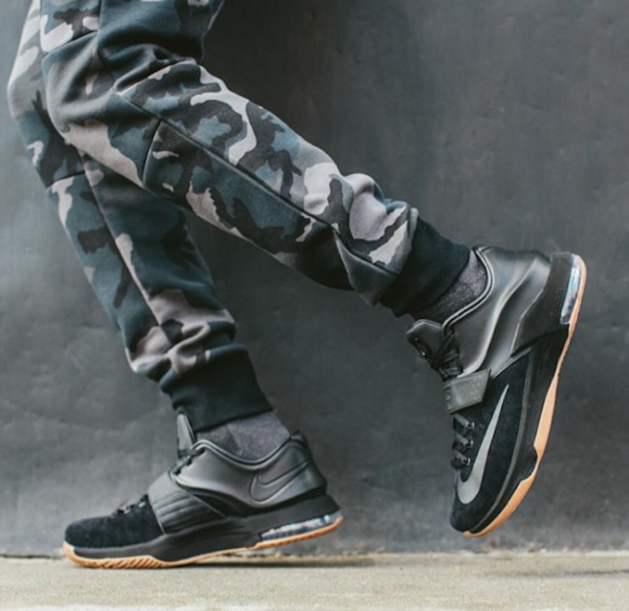 KD7  KD7 EXT “Black Suede” 黑麂皮配色上脚实拍
