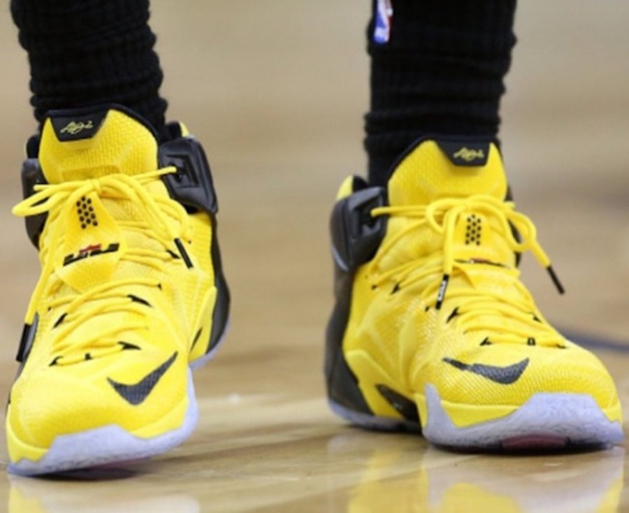 LBJ12,LeBron 12 LBJ12 詹姆斯上脚 LeBron 12 PE 黄黑配色