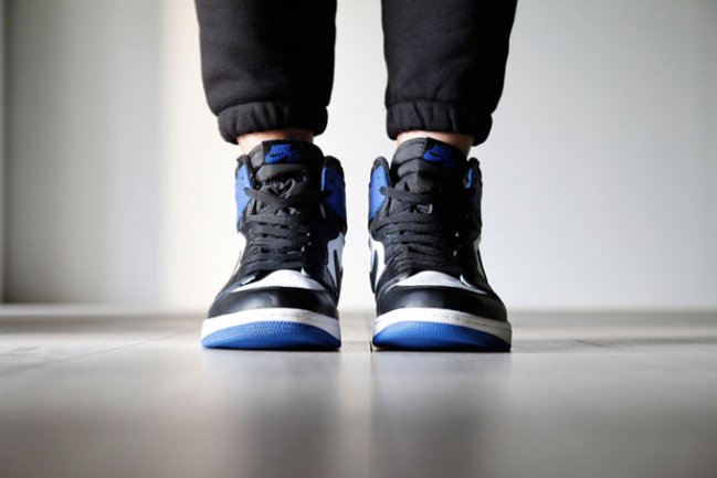 AJ1,Air Jordan 1 716371-040AJ1 Fragment design x Air Jordan 1 上脚实拍