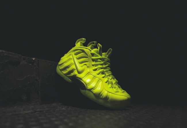 624041-700,Foamposite Pro,Foam 624041-700 Nike Air Foamposite Pro “Volt” 实物美图欣赏