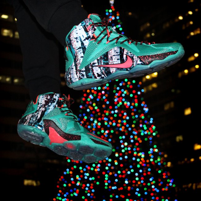 707902-363,LBJ12,LeBron 12 LBJ12 707902-363 LeBron 12 “Akron Birch” 圣诞配色上脚实拍