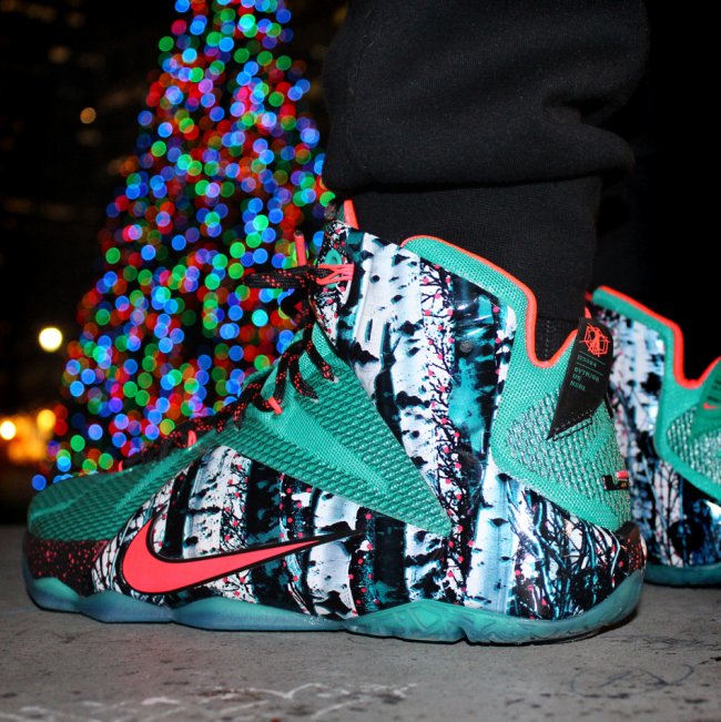707902-363,LBJ12,LeBron 12 LBJ12 707902-363 LeBron 12 “Akron Birch” 圣诞配色上脚实拍