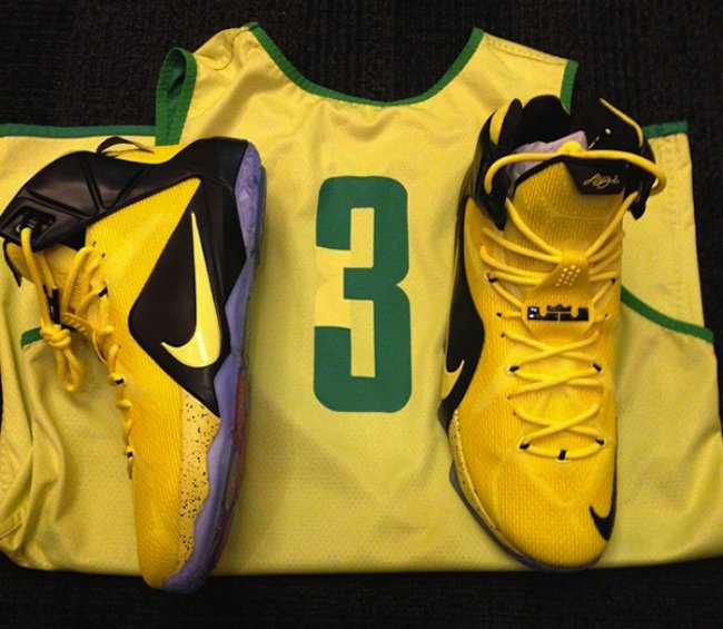 LBJ12,LeBron 12 LBJ12 LeBron 12 PE ＂Oregon Ducks＂ 黄色主题配色亮相