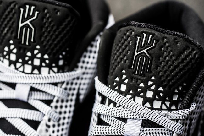 718820-100,Kyrie 1 718820-100 Nike Kyrie 1 “BHM” 黑人月实物图赏