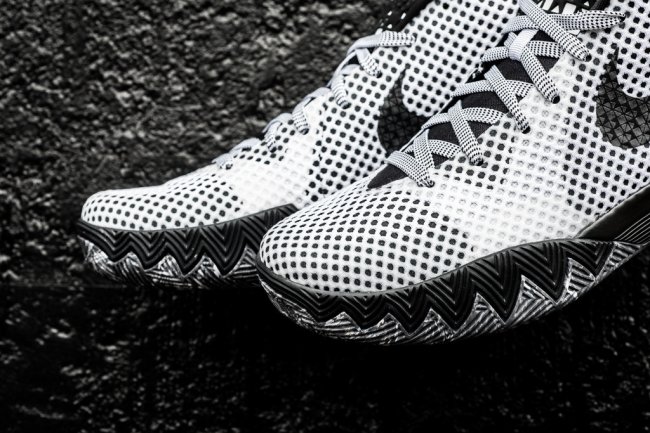 718820-100,Kyrie 1 718820-100 Nike Kyrie 1 “BHM” 黑人月实物图赏