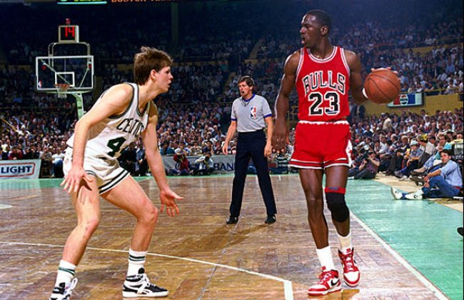 555088-101,AJ1,Air Jordan 1 555088-101AJ1 Air Jordan 1 “Chicago” 白红黑 2015 复刻信息
