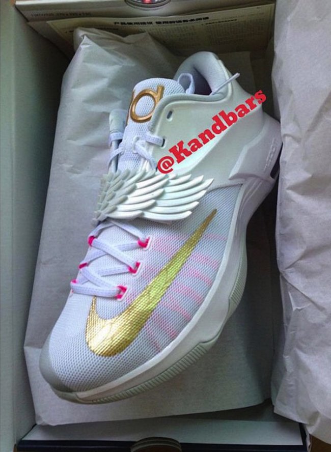 KD7 706858-176 KD7 “Aunt Pearl” 乳腺癌配色发售信息