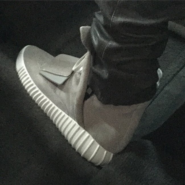 Kanye West,adidas,侃爷 Kanye West联名 侃爷新作！adidas Yeezy 750 Boost 实物曝光