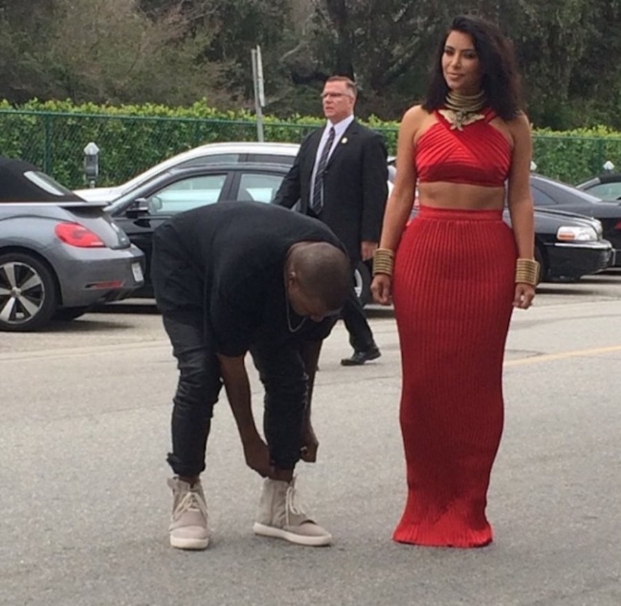 Kanye,West亲着adidas,Yeezy鞋款 侃爷adidas阿迪 Kanye West 上脚 adidas Yeezy 750 Boost & 发售信息