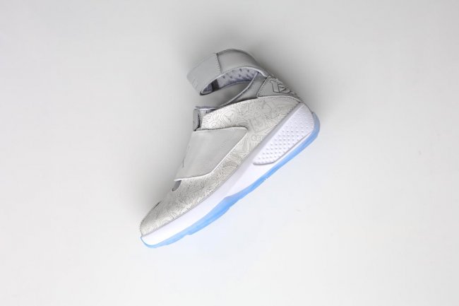 743991-100,Air Jordan XX,AJ20, 743991-100AJ20镭射 Air Jordan XX “Laser”即将发售