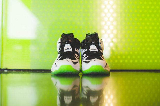 742549-190,LBJ12,LeBron 12 742549-190LBJ12 LeBron 12 “All-Star” 全明星美图欣赏