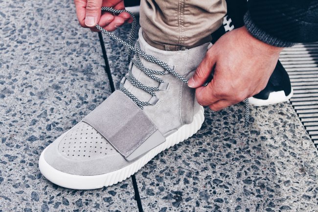 adidas Yeezy 750 Boost,Kanye W Kanye West联名 adidas Yeezy 750 Boost 上脚近赏
